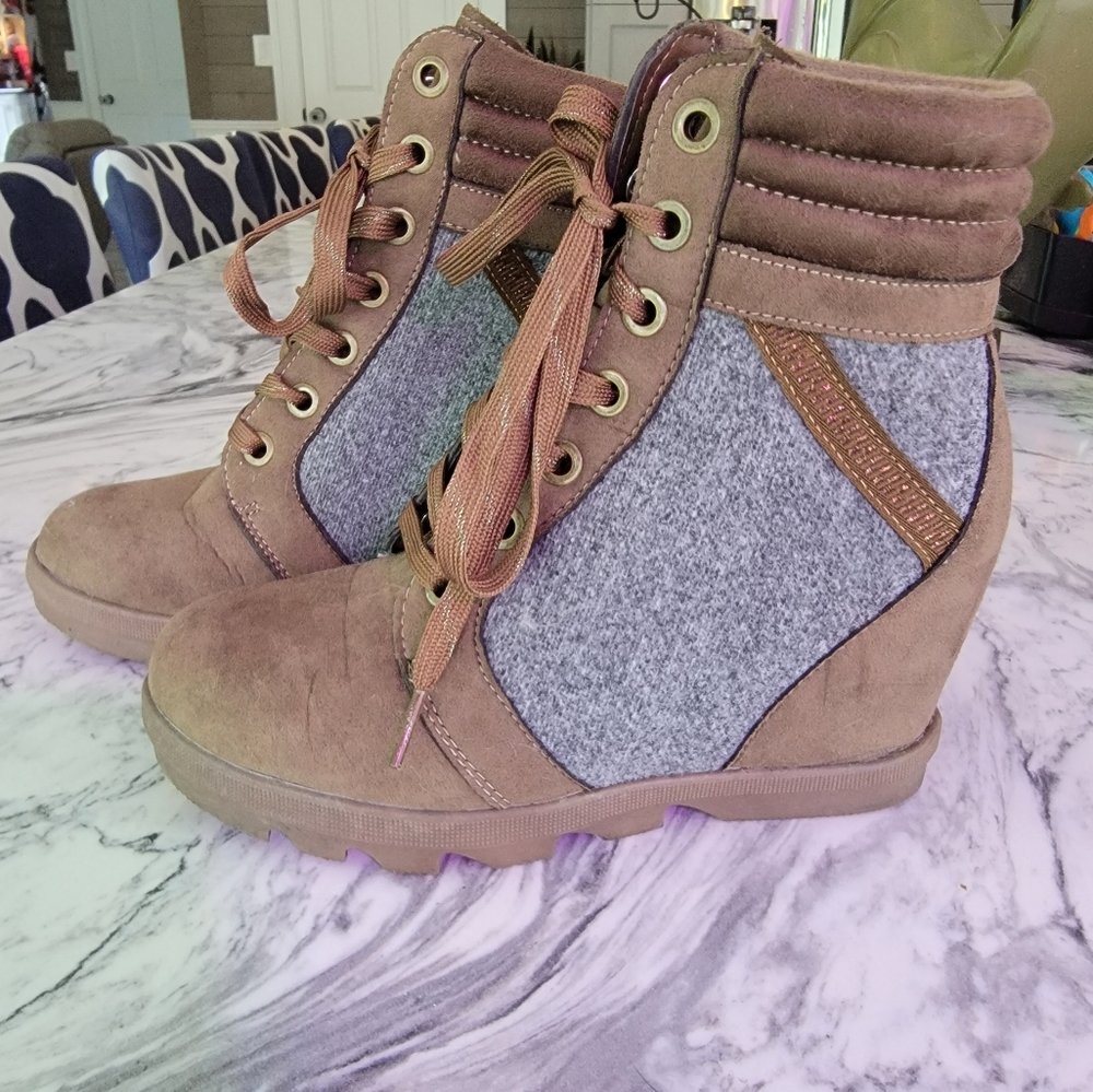 Serra Wedge Boots Size 8